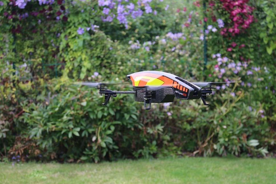 AR Drone 2.0, wie man den Flug programmiert